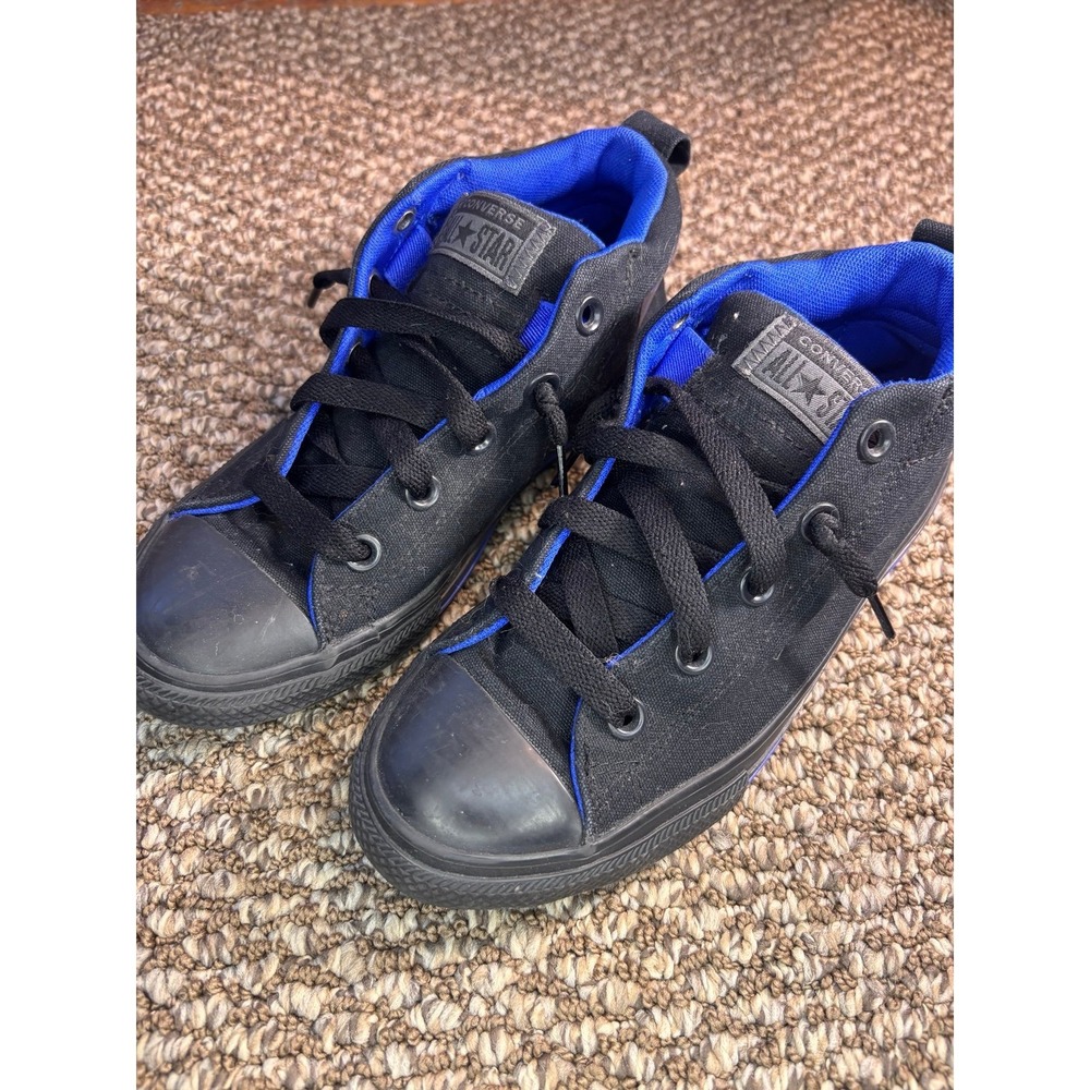 Boys Black w/blue Chuck Taylor shoes. Size 3